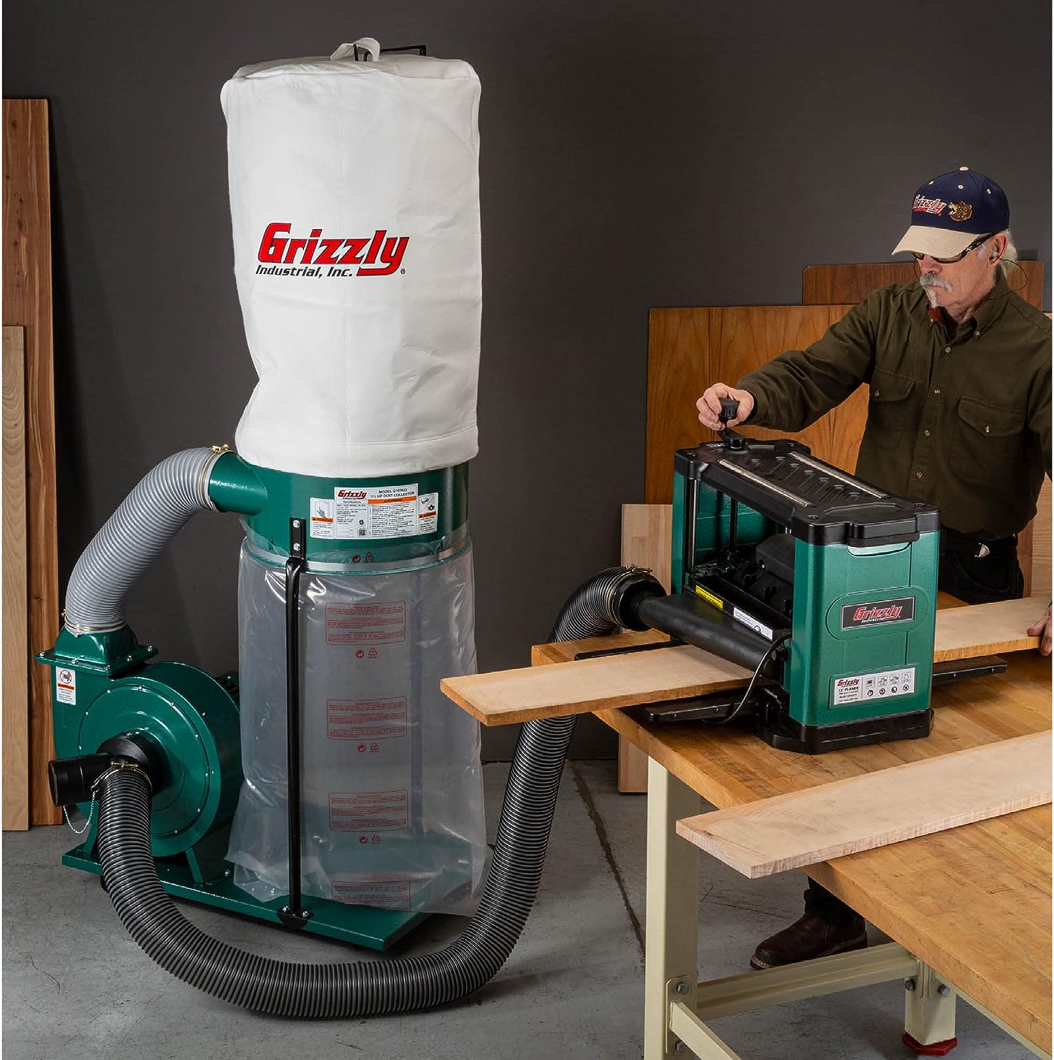 Grizzly 13" Benchtop Planer With Helical Cutterhead - G0940