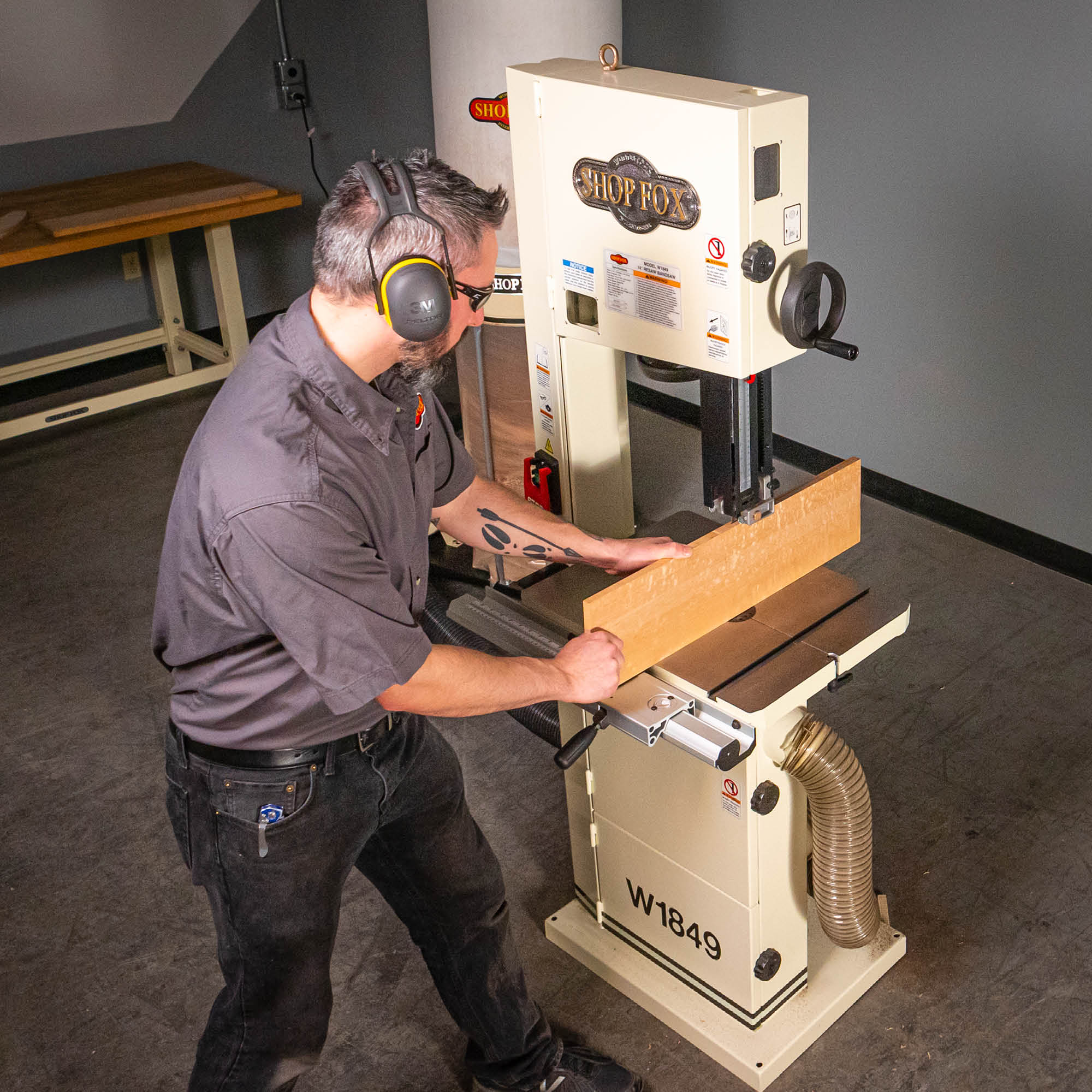 Shop Fox 14" Resaw Bandsaw - W1849