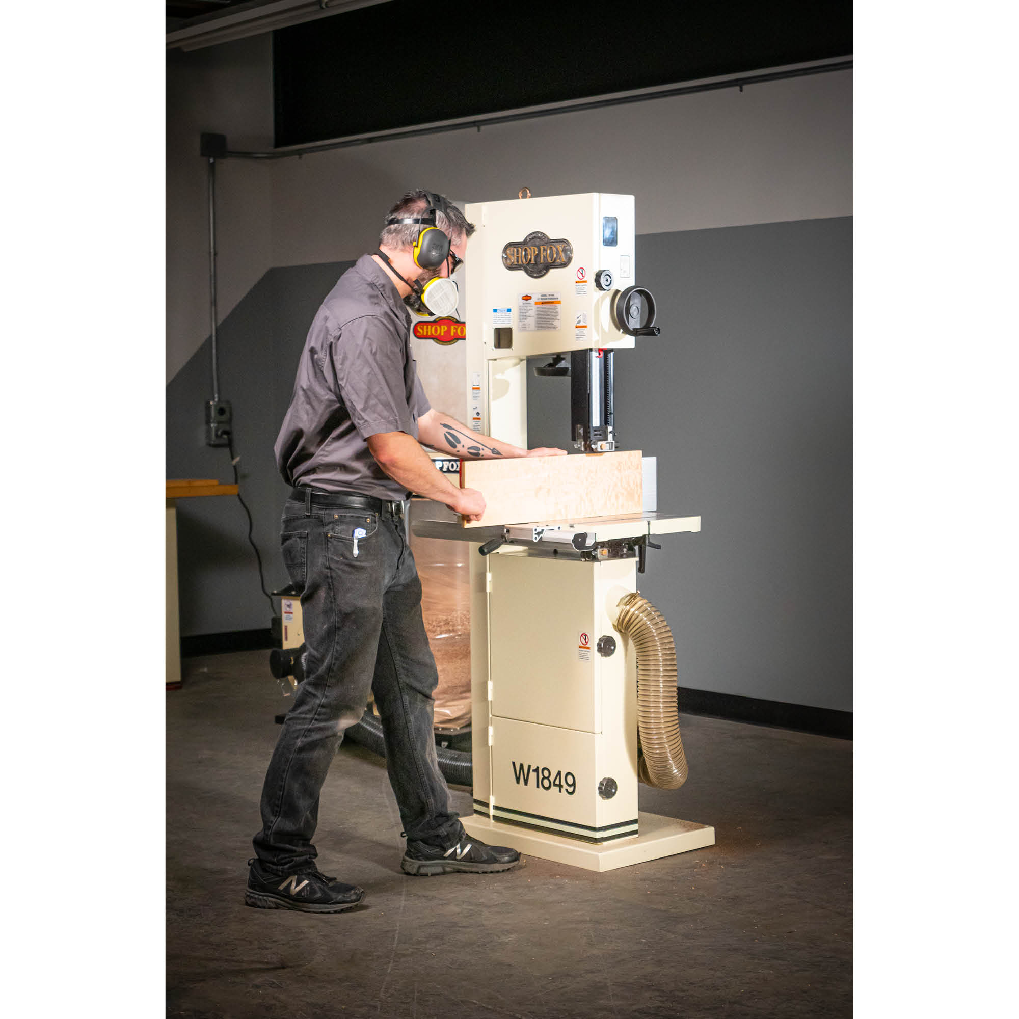 Shop Fox 14" Resaw Bandsaw - W1849